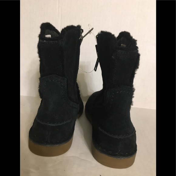 UGG Catica Black Ankle Boot - Picture 4 of 15